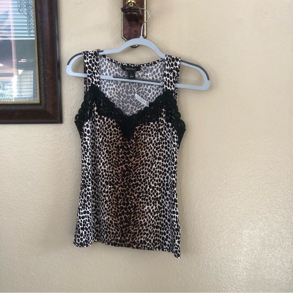 NWT White House Black Market Leopard Lace Trimmed Top Size Small - Picture 2 of 5